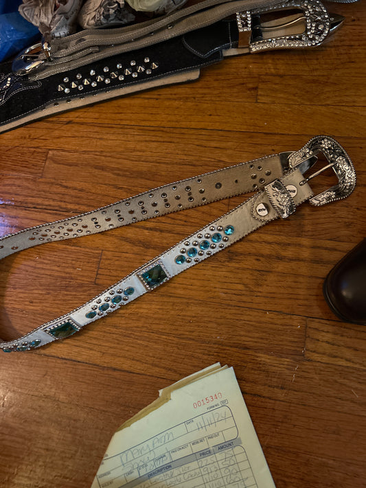 JM white belt turquoise stud 147