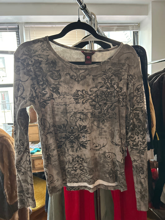 AC graphic grey top