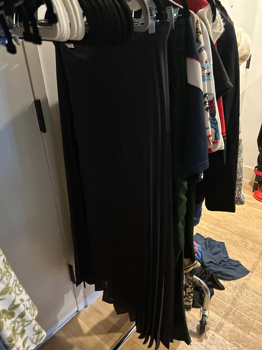 Charcoal gray pleated skirt