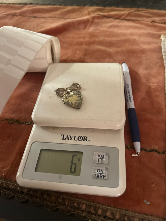 Bow and heart locket pin 0150AI