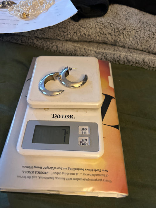 Half moon hoops 01508W