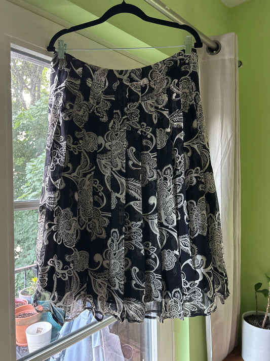 o by oscar black/white pleated skirt