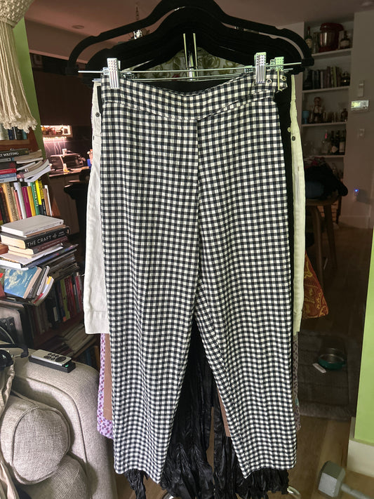 Black/white check capri pants