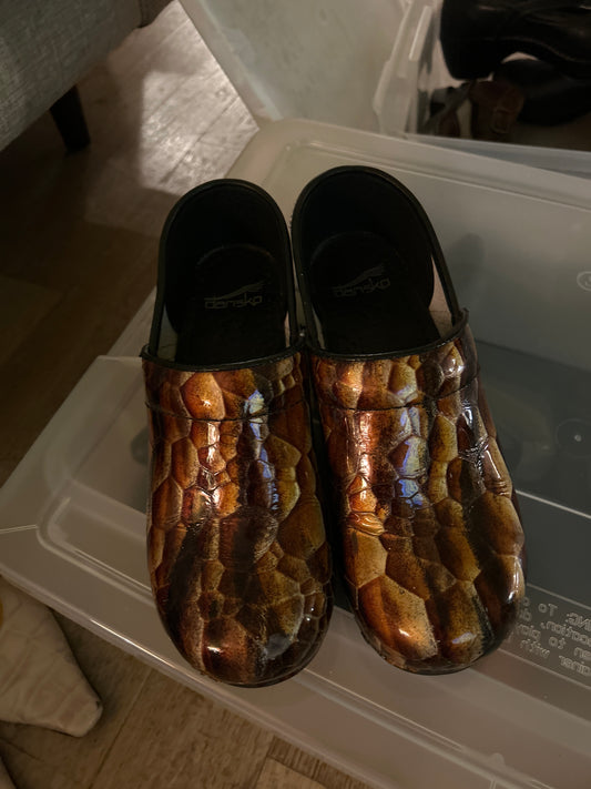 STREET RAT - shiny dansko