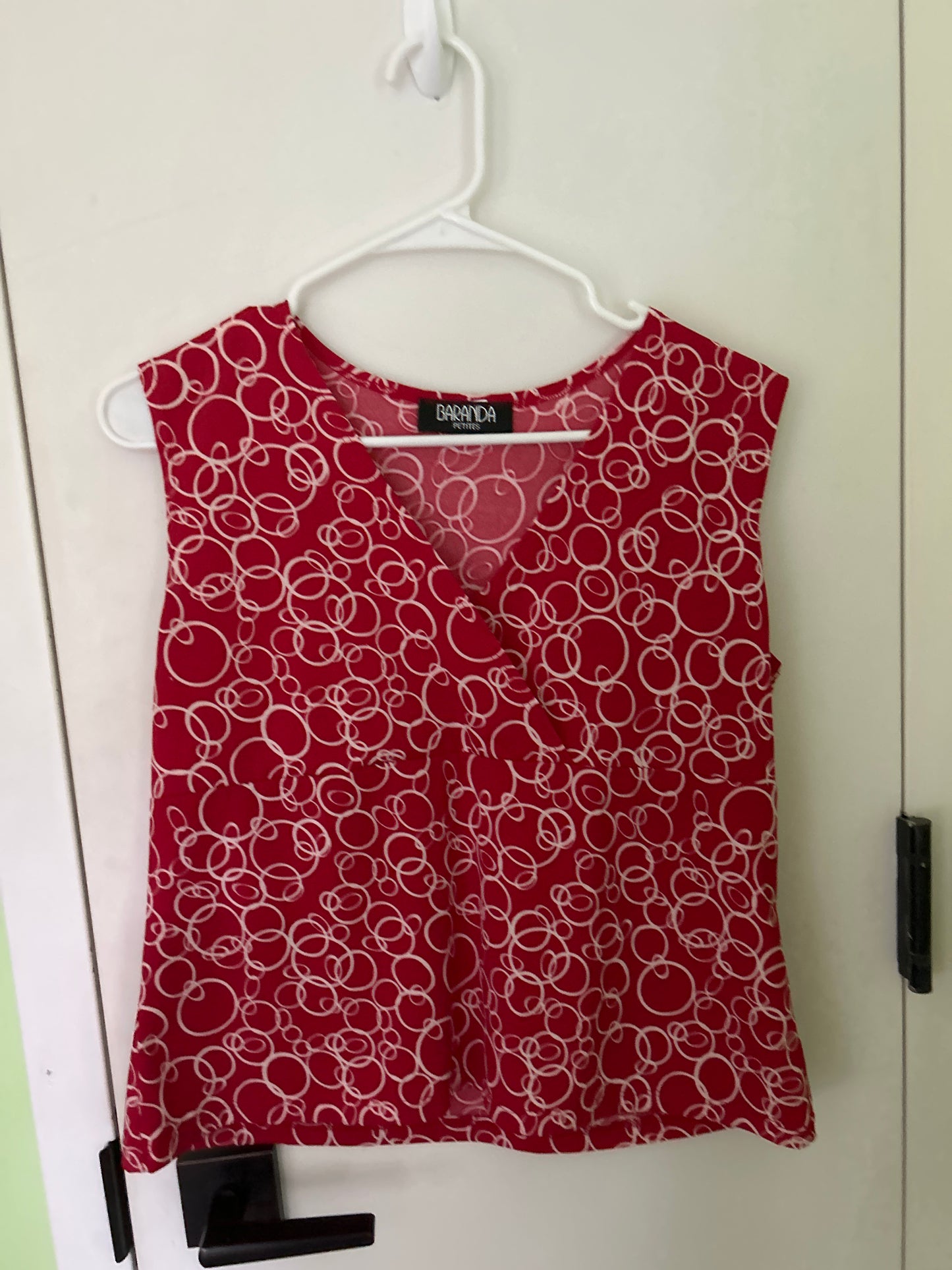 Red baranda sleeveless top