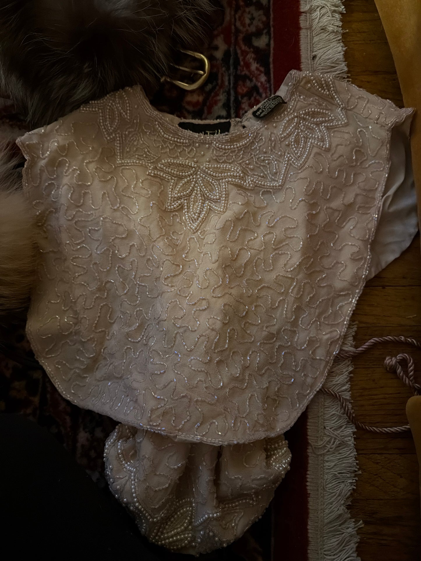 Mary McFadden lace collar JM 82