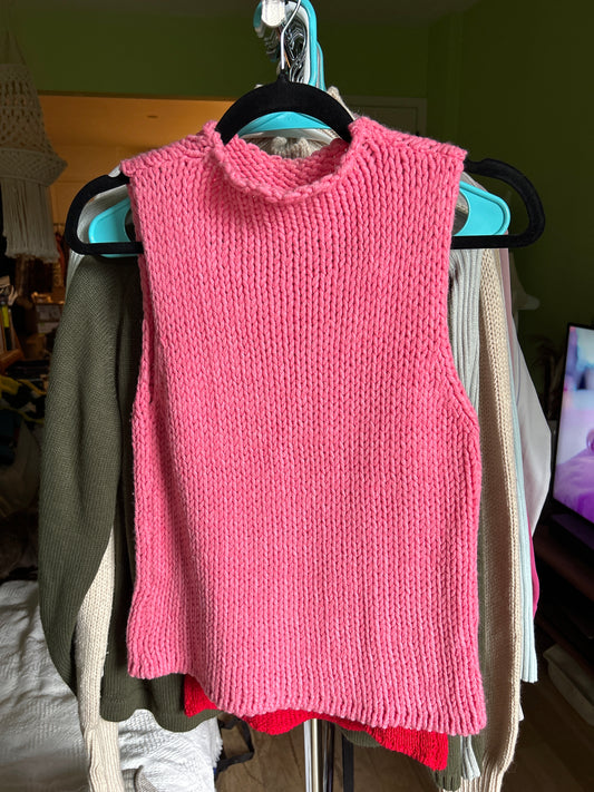 Pink knit sleeveless