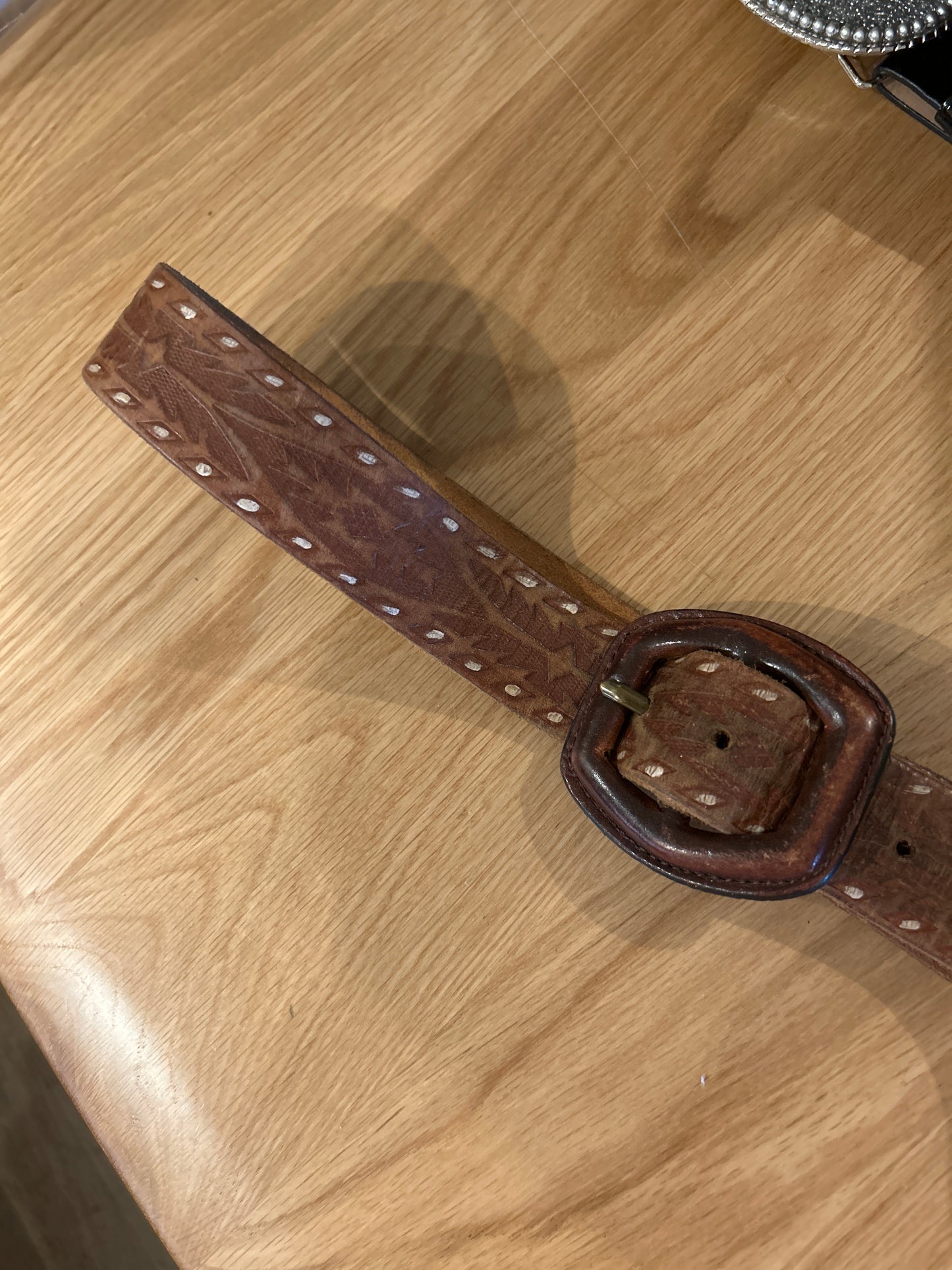 Leather belt thick buckle
