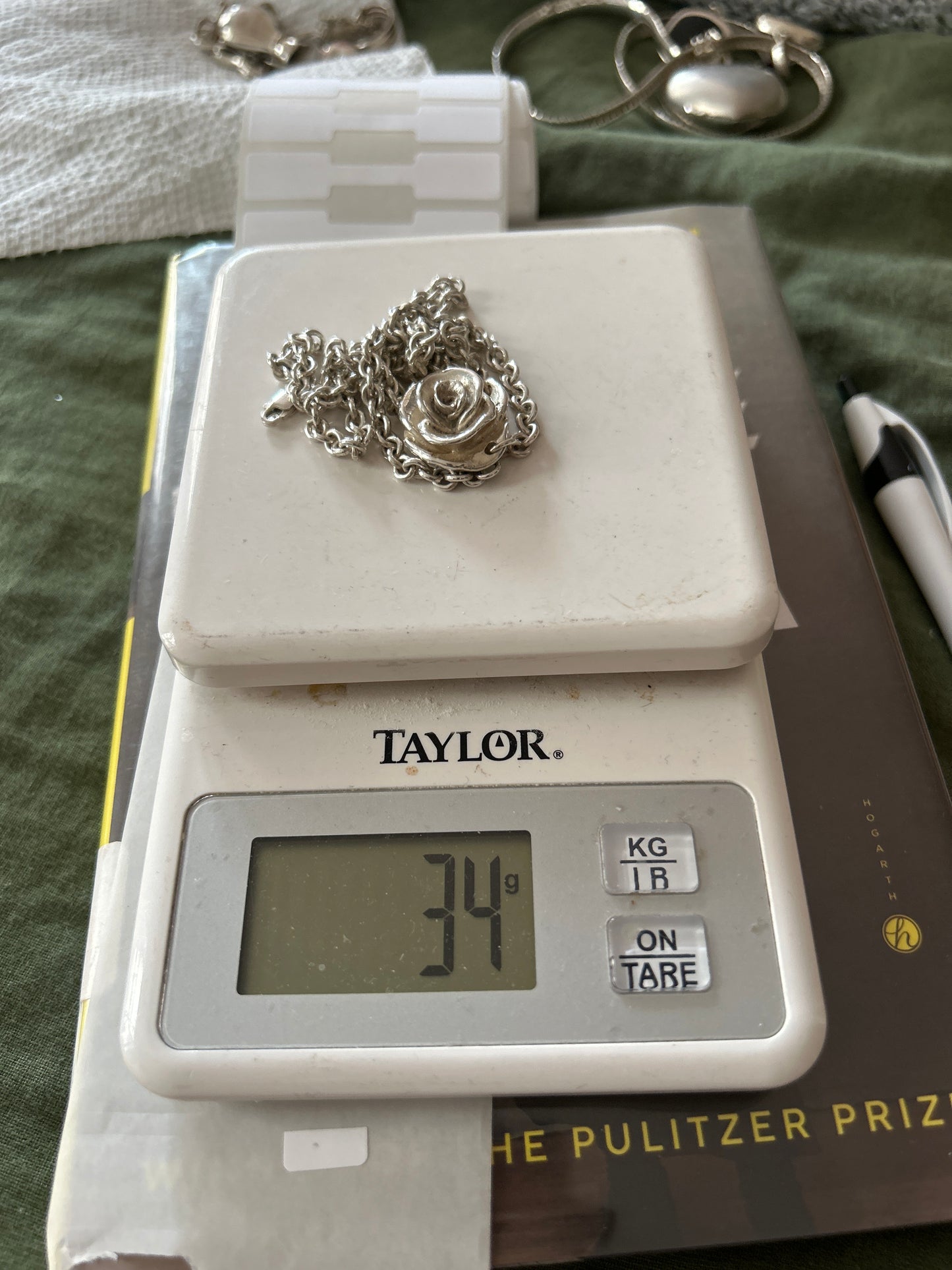 Rose curb necklace 01507M
