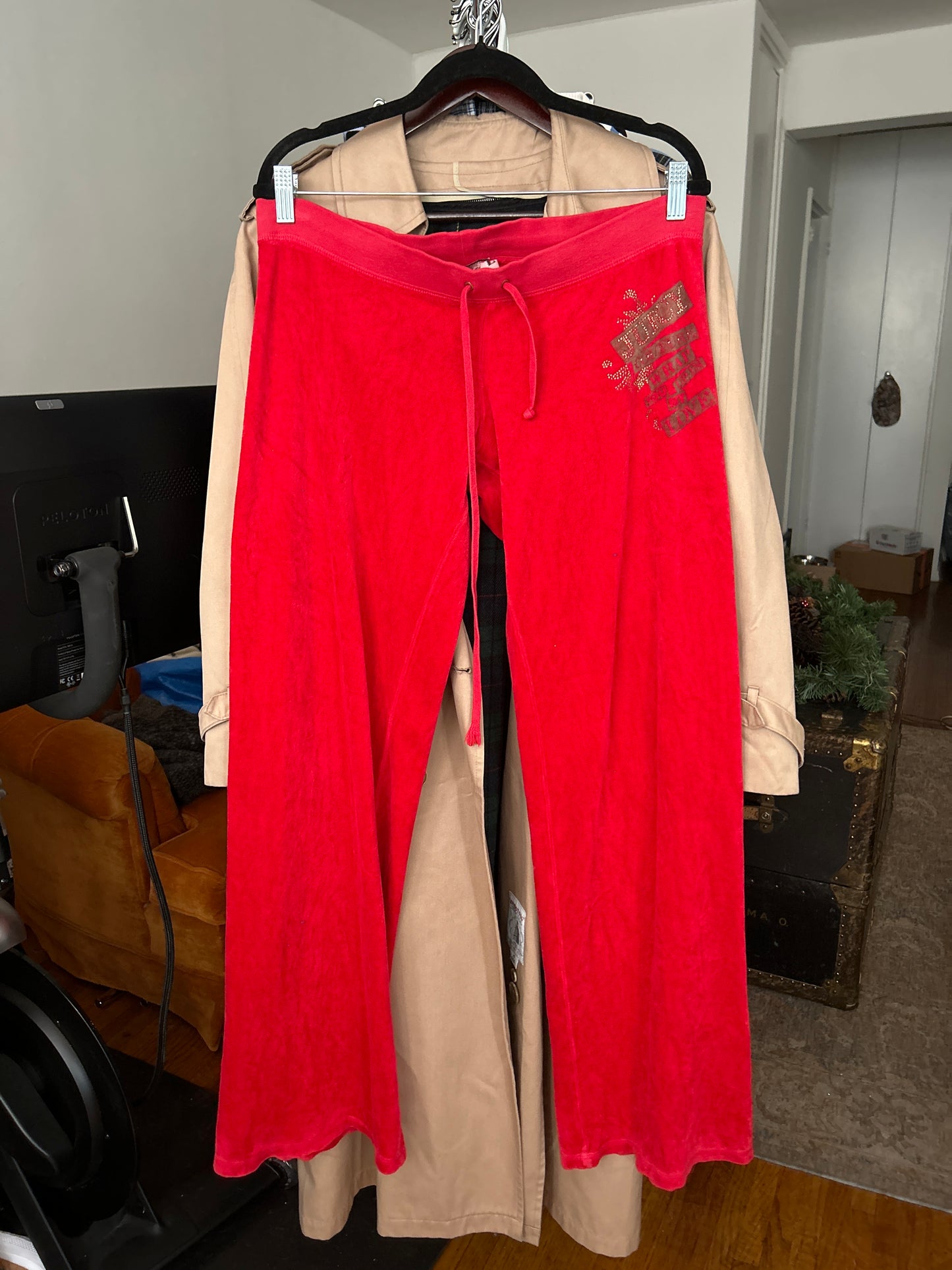 Red Juicy Couture Sweatpants