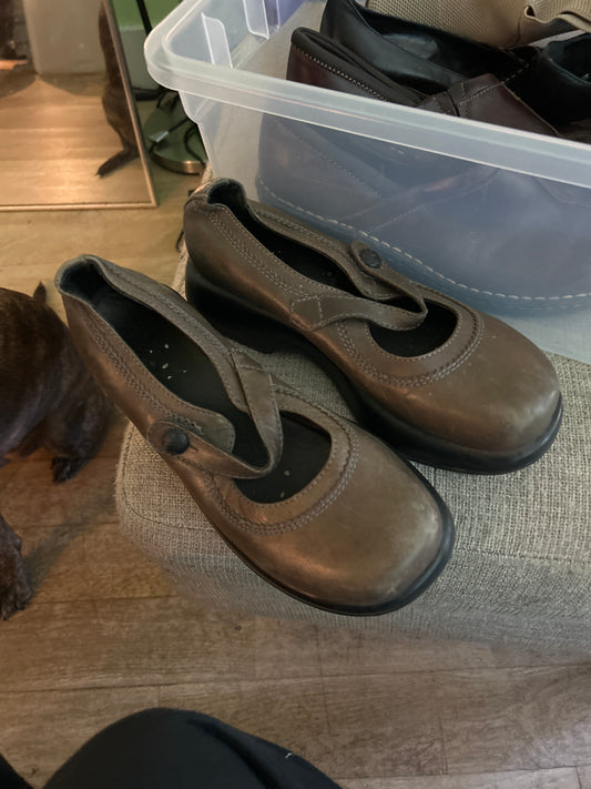 STREET RAT olive green dansko clog