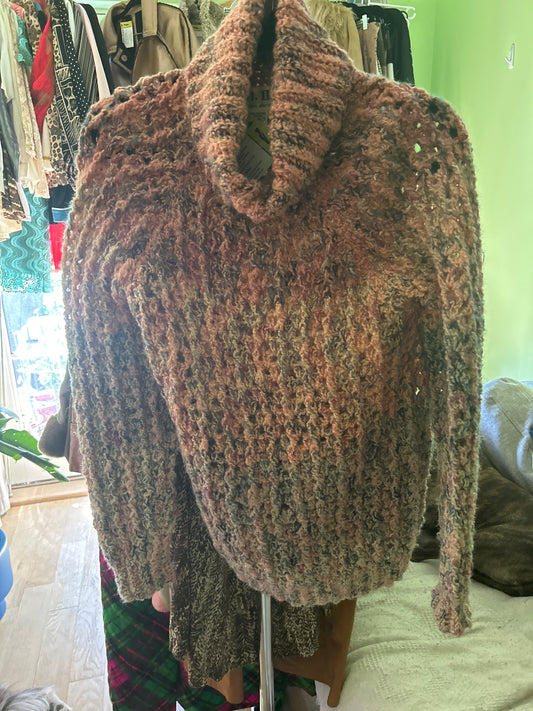 Pink/salmon tones knit sweater