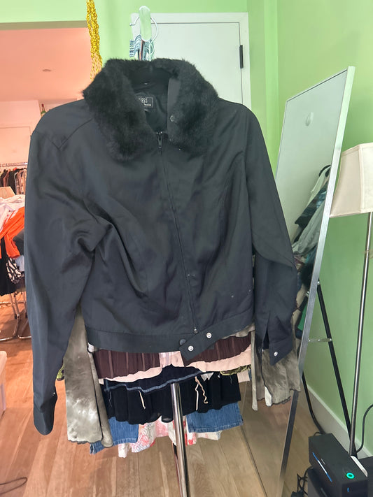 Black guess jacket with fur collar
