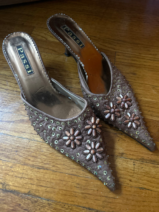 Passi beaded heel