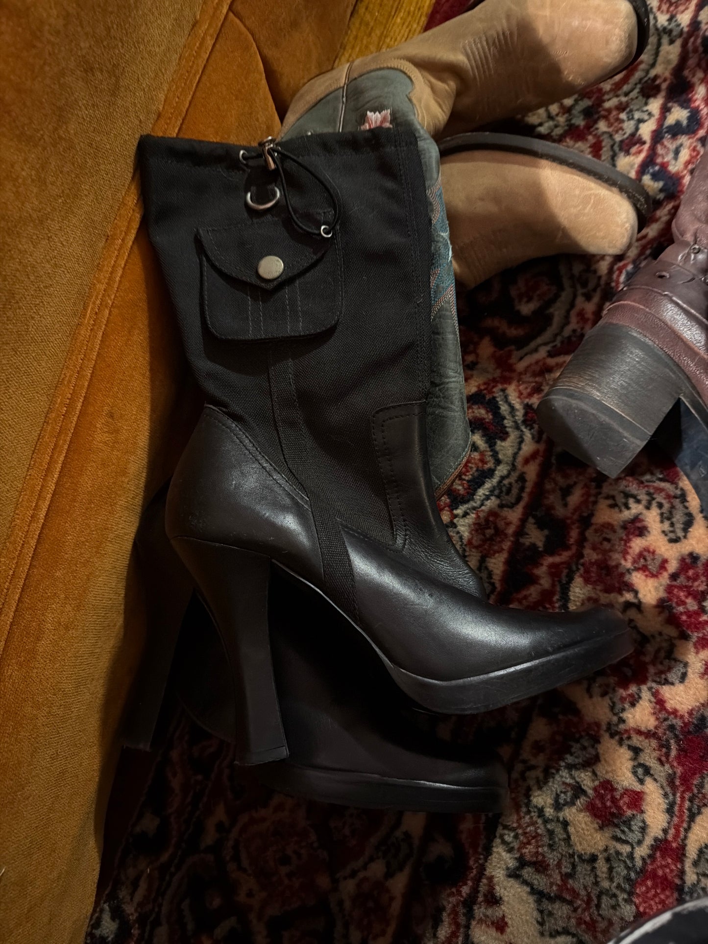 Black boot with pocket JM 66