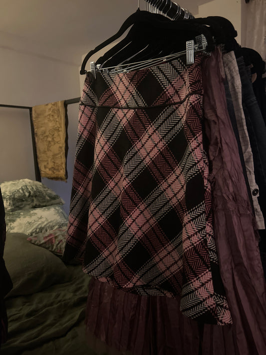 Pink and black plaid skirt
