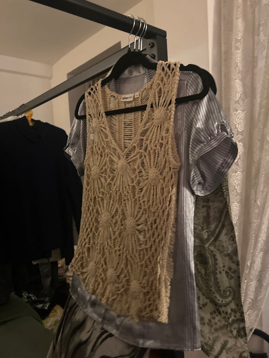 Ginatricot daisy crochet tank