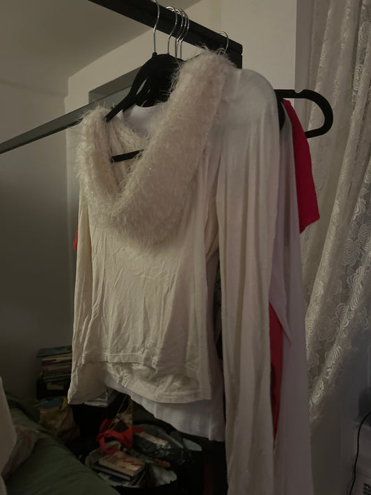 Fuzzy scoop neck long sleeve