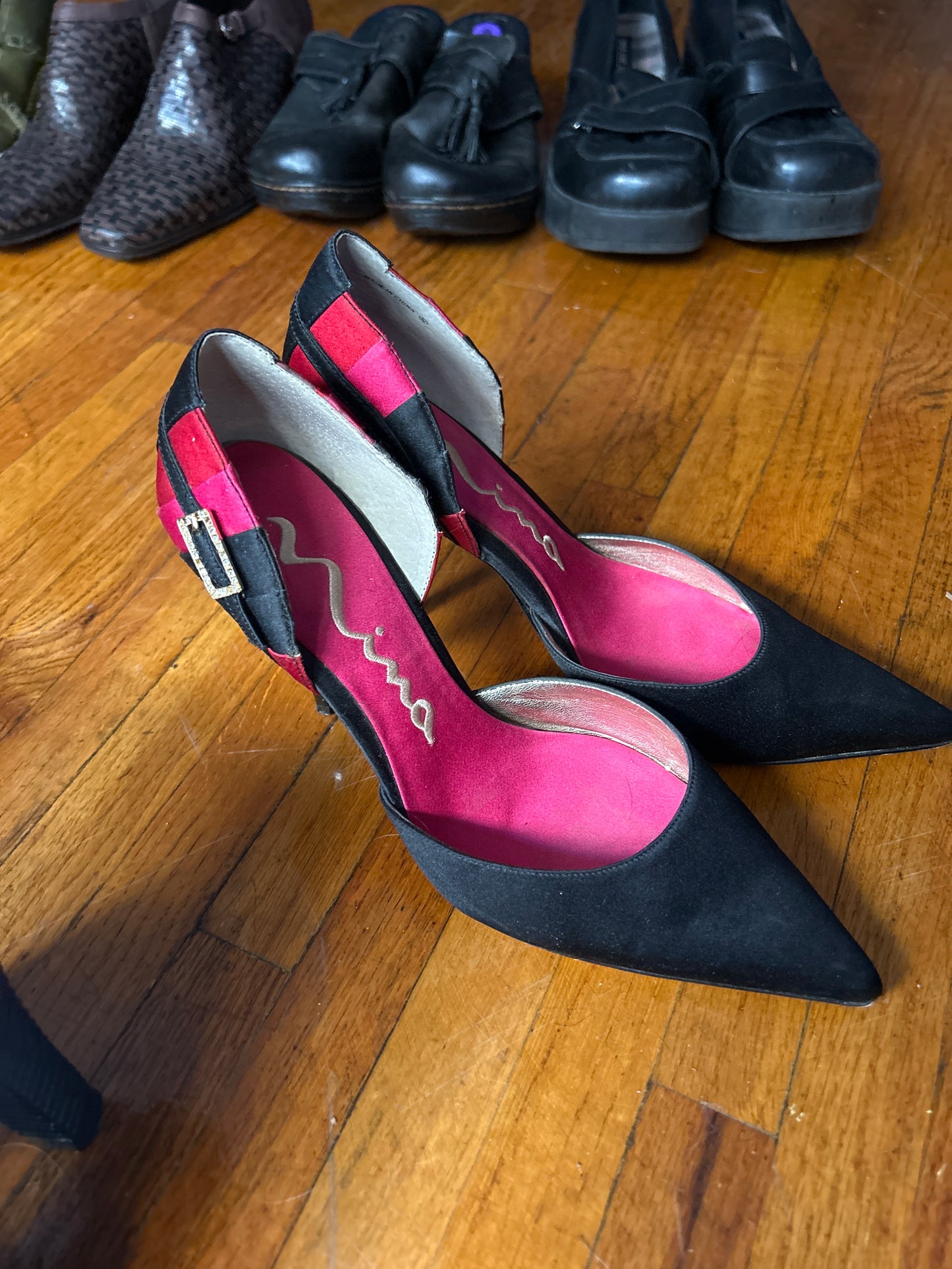 Street rat Nina heels with jewel buckle sz 8