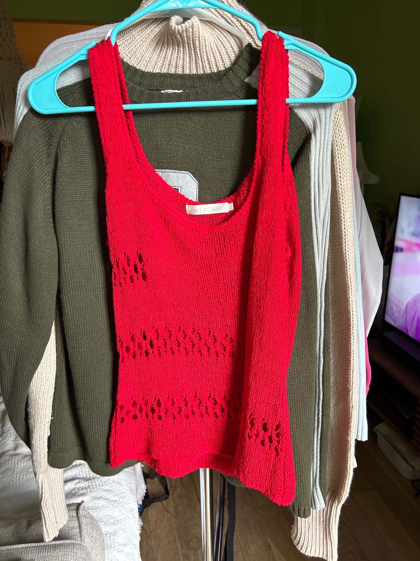 Red knit tank