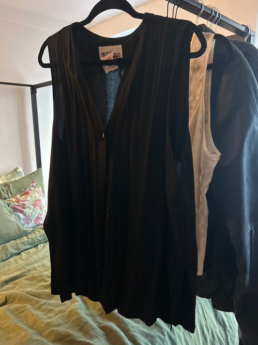 Pin stripe vest metro