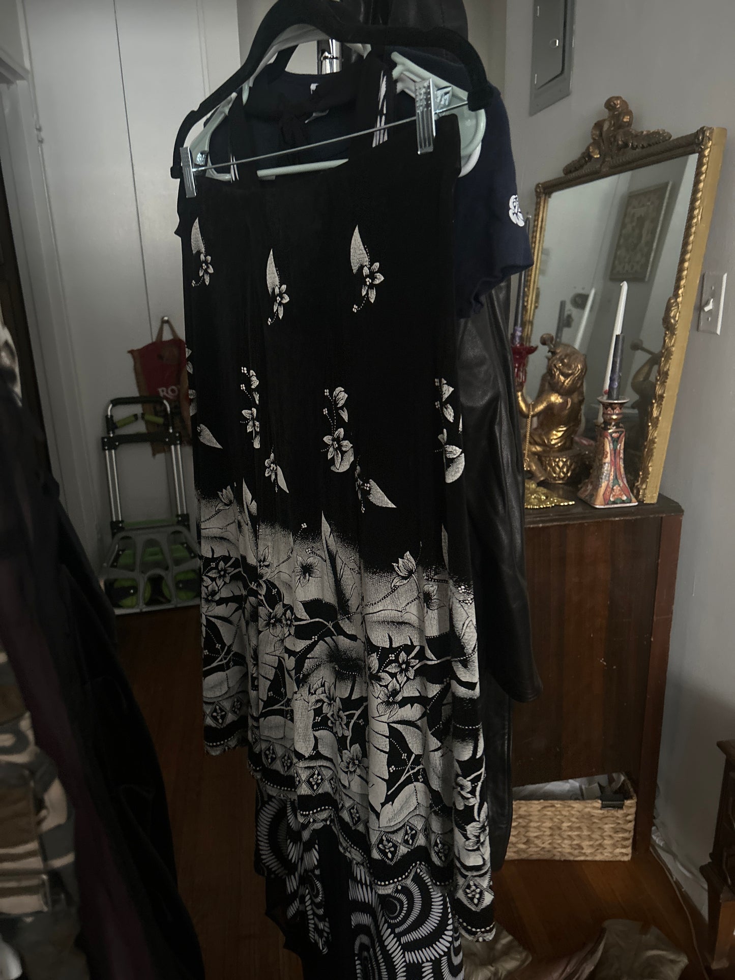 Black/white tropical skirt