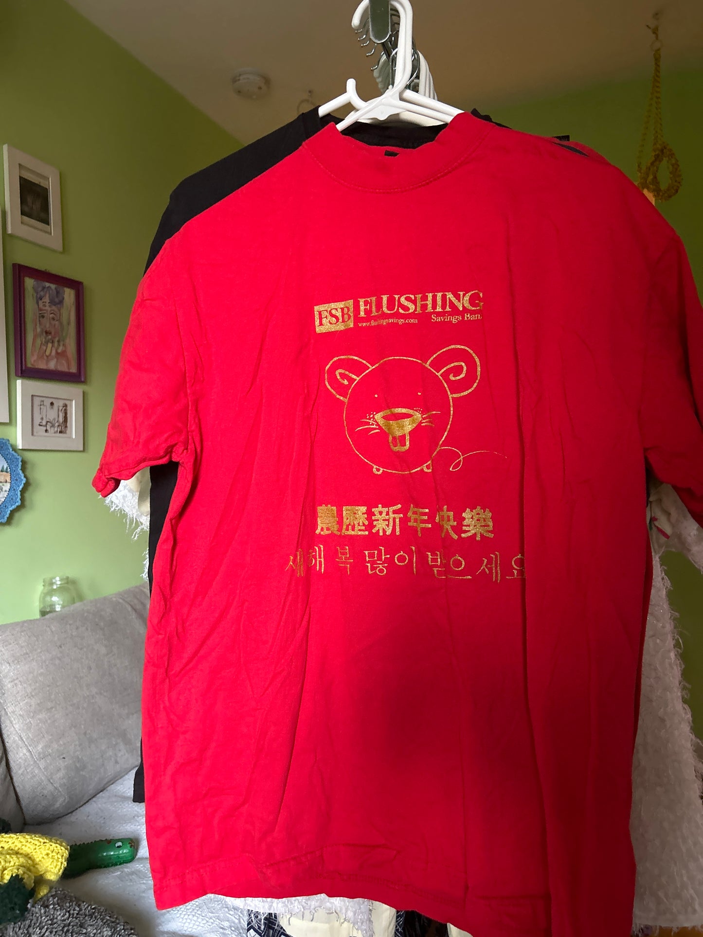 Red flushing tee