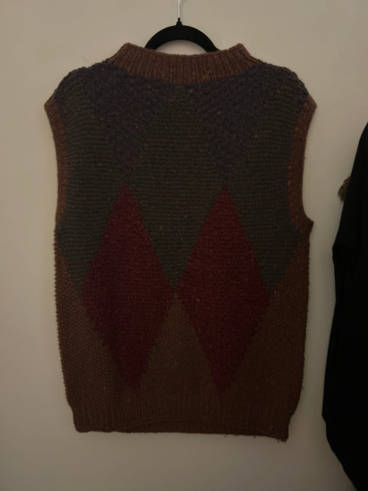JM wool sweater vest 104