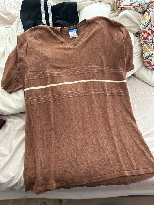 Brown short sleeve sweater