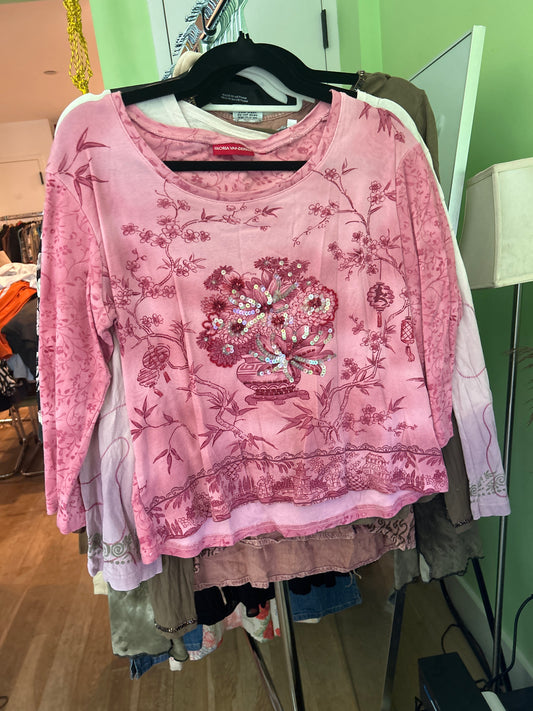 Pink Gloria Vanderbilt top
