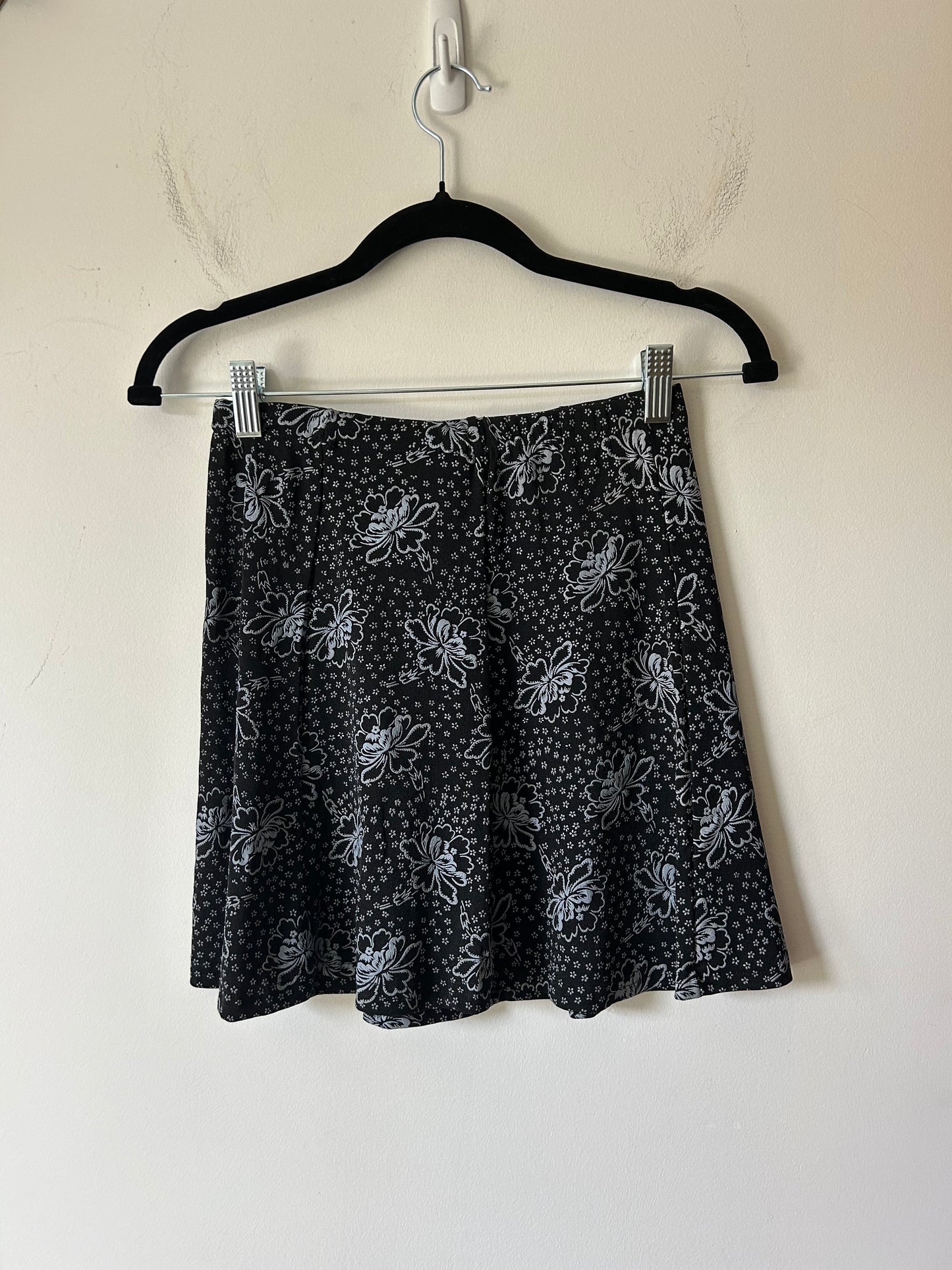 stretchy black Hawaiian floral mini skirt